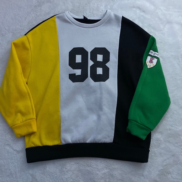 Tops - Women's Sweatshirt